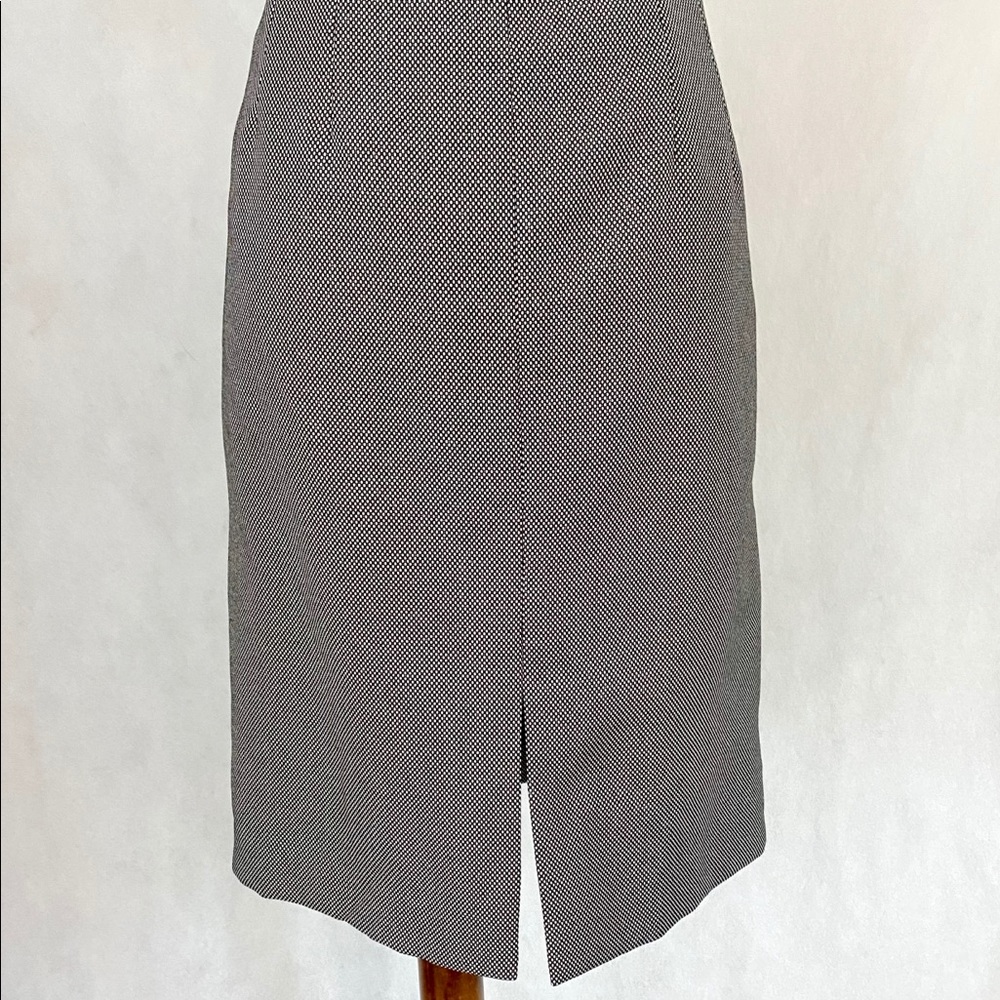 Tahari Sleeveless Wide Neck Pattern Sheath Dress - Picture 8 of 10